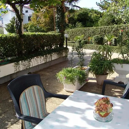 Lorena Apartment *